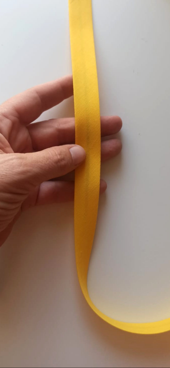 Cinta bies amarillo mostaza 18mm detalle