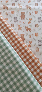 Tela de animalitos del bosque junto a vichy verde y teja