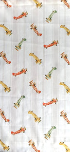 Tela de algodón con aviones vintage rojos, verdes y mostaza sobre fondo de rayas beige