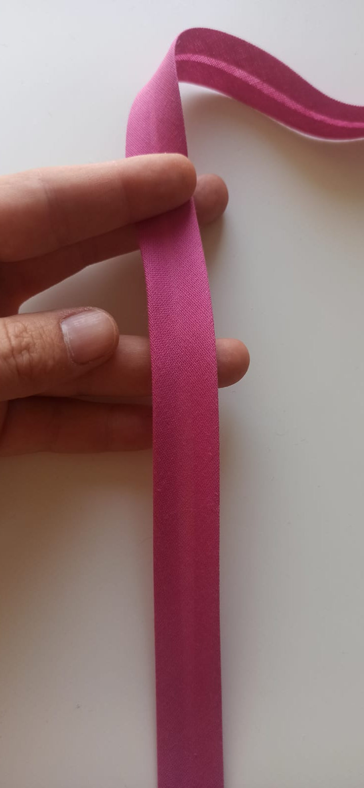 Cinta bies fucsia 18mm detalle