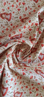 Tela Caperucita entre Setas combinada con un liso rojo