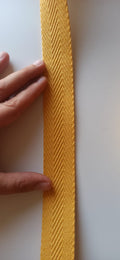 Cinta de espiga amarillo 30mm detalle