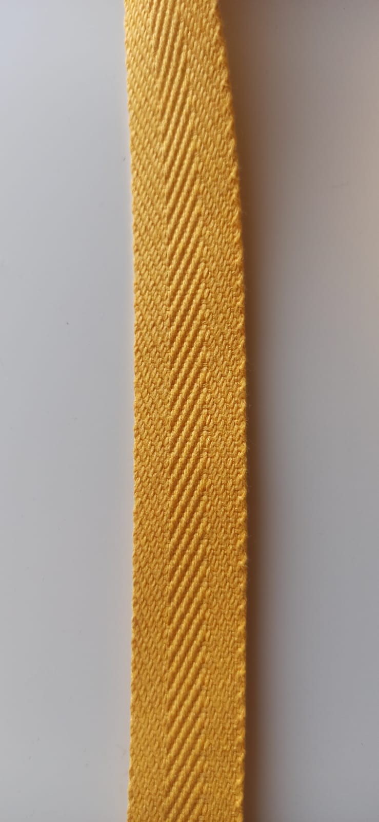Cinta de espiga amarillo 30mm
