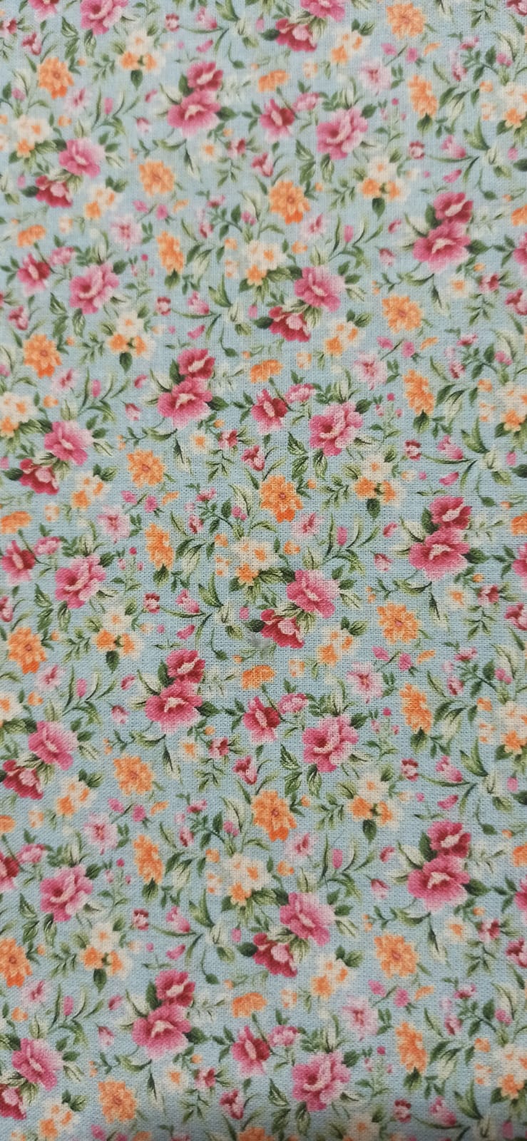 Algodón percal con flores rosas y naranjas sobre fondo turquesa - Las telas de la tata