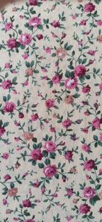 Retal de algodón estampado rosas fondo vainilla - 0,90 x 1,48 m