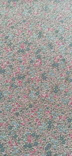 Retal de piqué estampado flores rosas y azules - 0,75 x 1,46 m