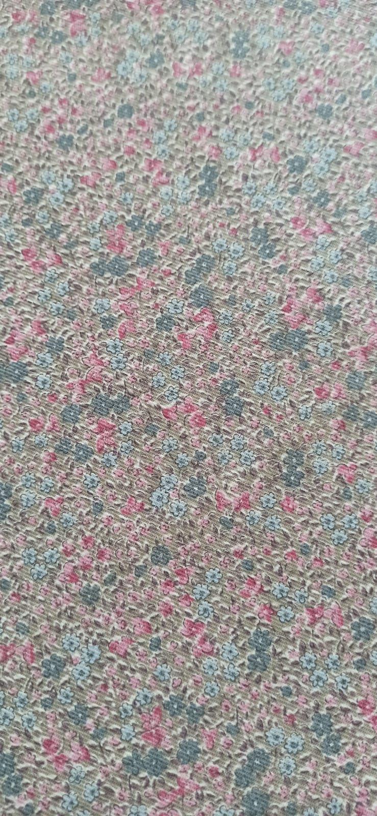 Retal de piqué estampado flores rosas y azules - 0,75 x 1,46 m
