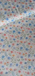 Algodón flores tricolor azul rosa y naranja fondo blanco 1,40 m