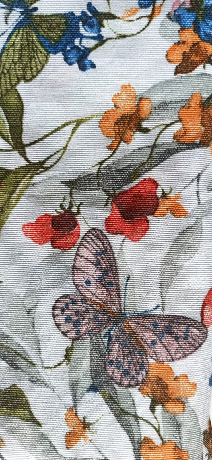 Loneta Flores y Mariposas - tela estampada ancho 2,80m
