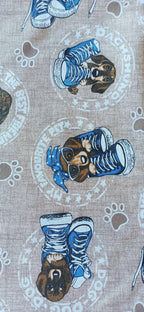 Loneta Dachshund con Bambas, estampado digital, fondo beige