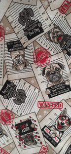 Loneta estampado perros fichas policiales Wanted Bad Dog fondo crudo ancho 2,80 m