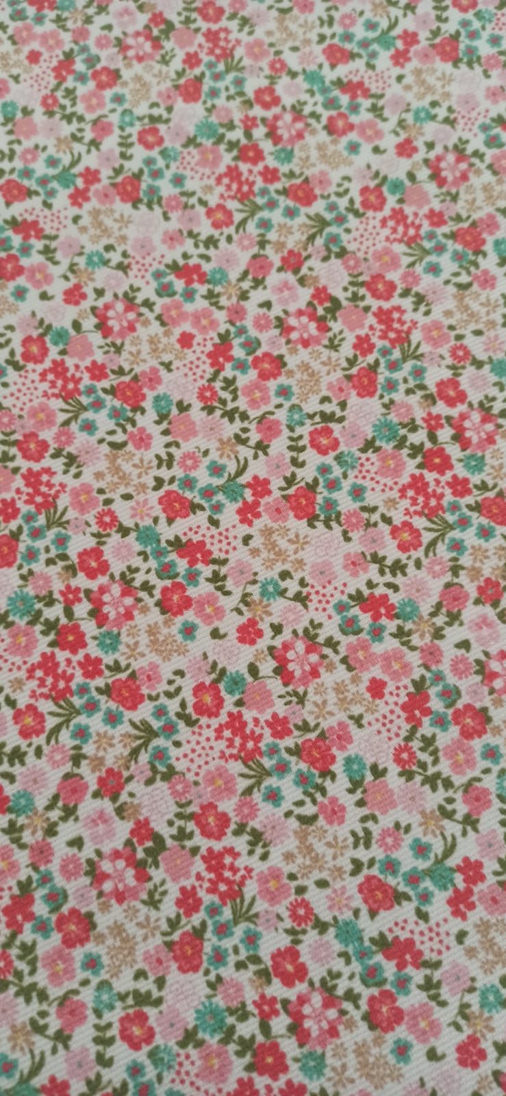 Retal de piqué estampado flores tonos rosas - 1,35 x 1,50 m