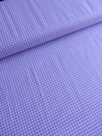 Detalle del tejido de cuadros vichy lila