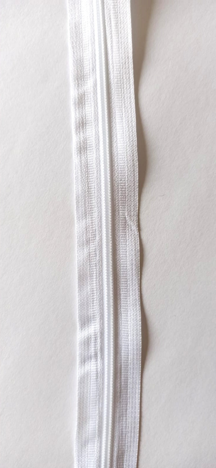 Cremallera de malla 3 color blanco por metros para costura