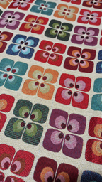 Retal gobelino geométrico multicolor retro - detalle estampado cuadros