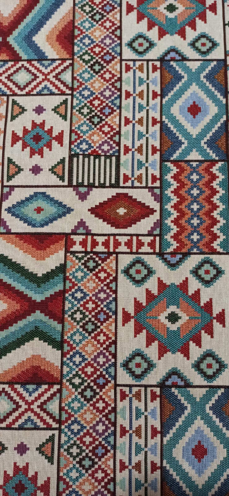 Retal gobelino étnico patchwork azteca multicolor - vista frontal