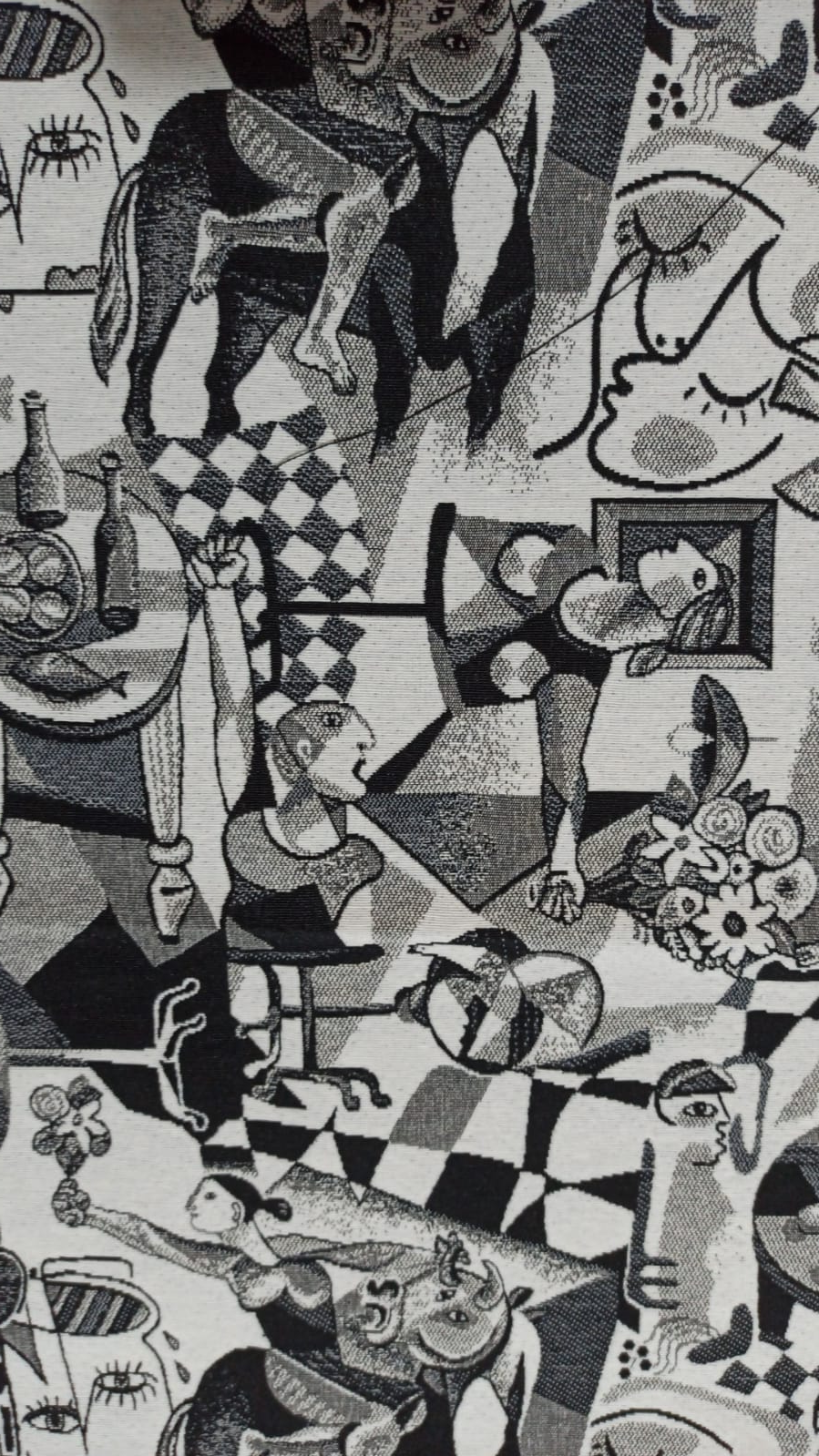 Retal gobelino cubista estilo Picasso blanco y negro - vista general