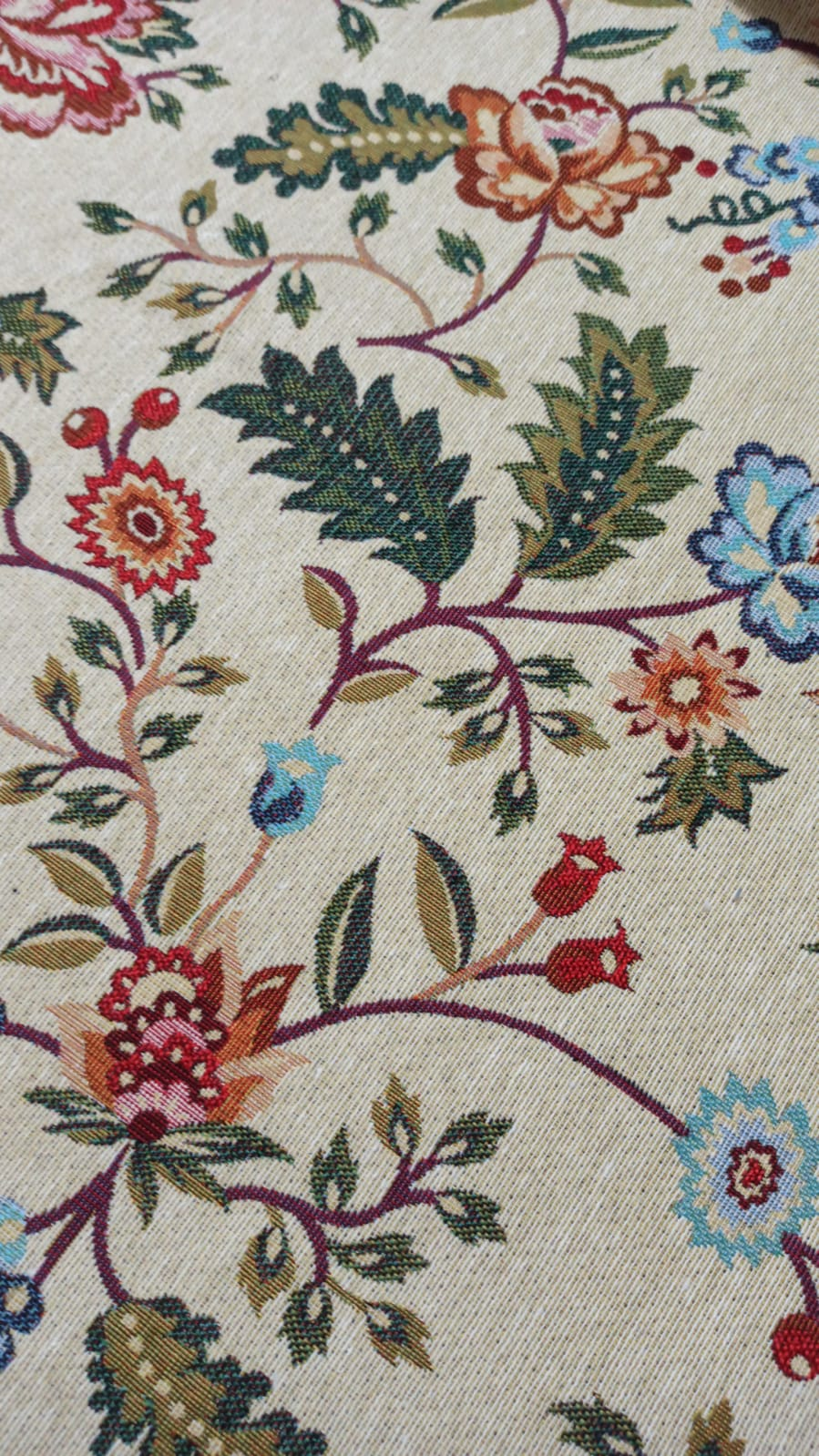 Retal gobelino floral jacobeo multicolor - detalle flores