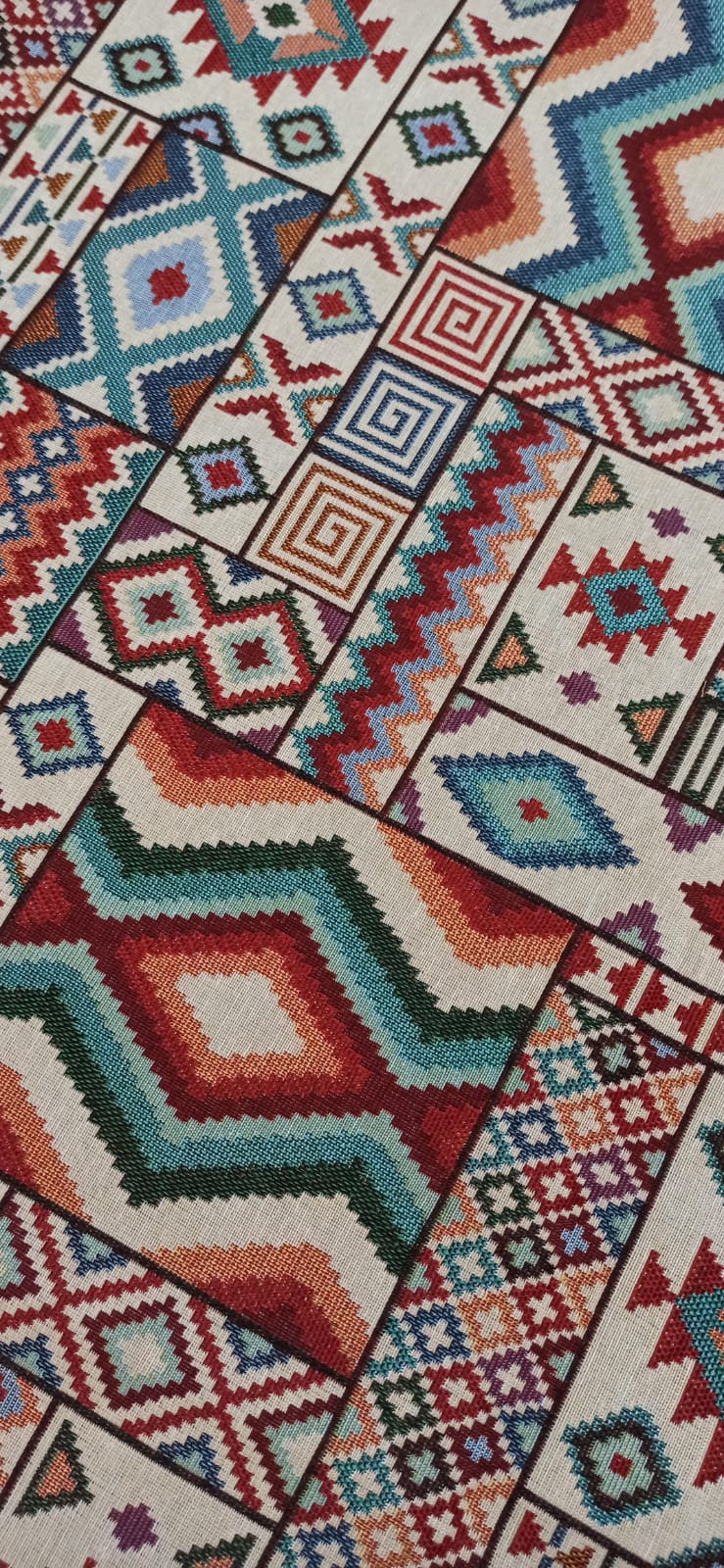 Retal gobelino étnico patchwork azteca multicolor - detalle estampado